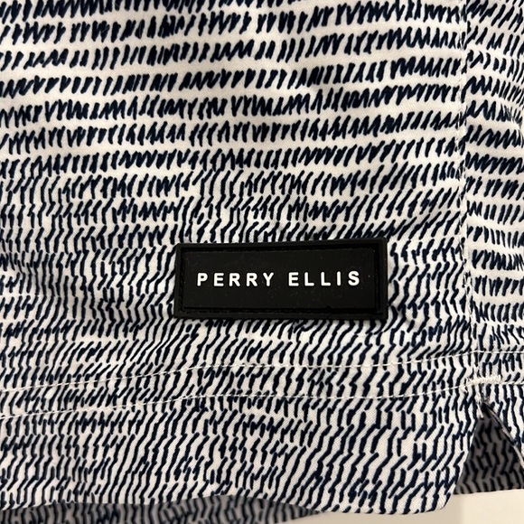 Perry Ellis swim trunks - Picture 2 of 6